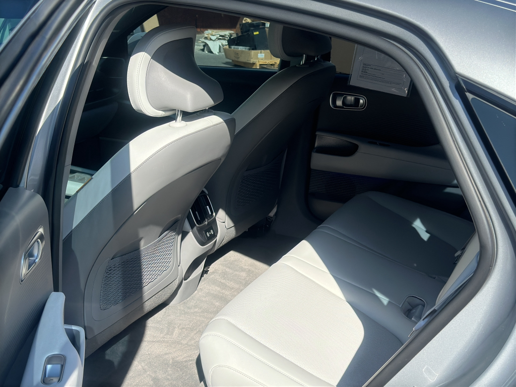 2023 Hyundai IONIQ 6 photo 5