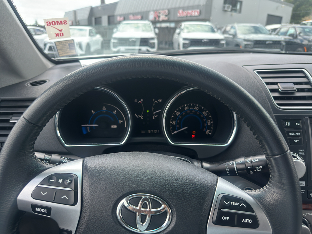 2011 Toyota Highlander photo 9