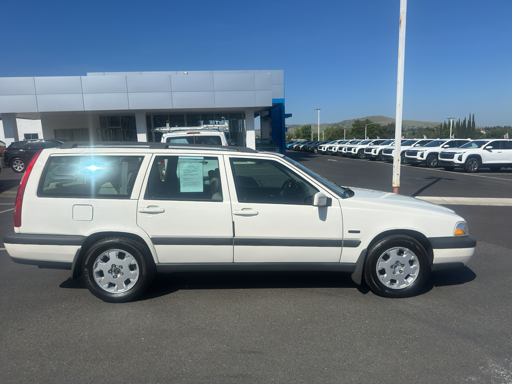 1998 Volvo V70 photo 2