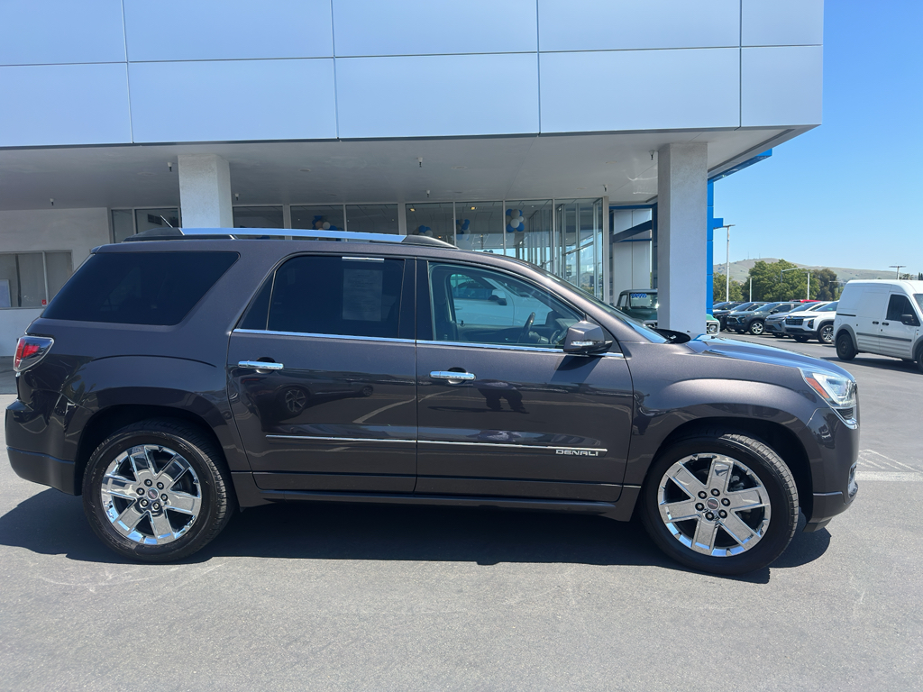 2016 GMC Acadia photo 2