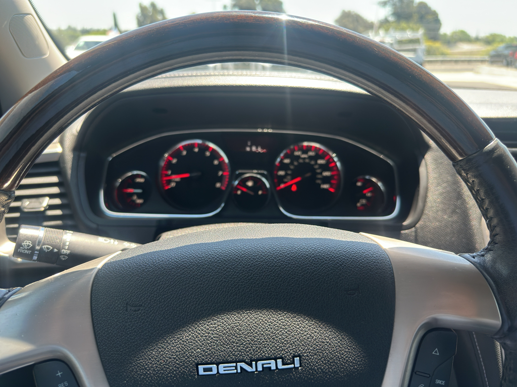 2016 GMC Acadia photo 9