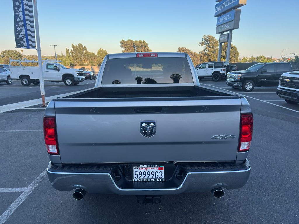 2021 Ram 1500 Classic photo 3