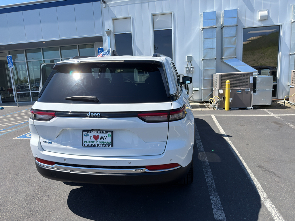 2023 Jeep Grand Cherokee 4xe photo 6