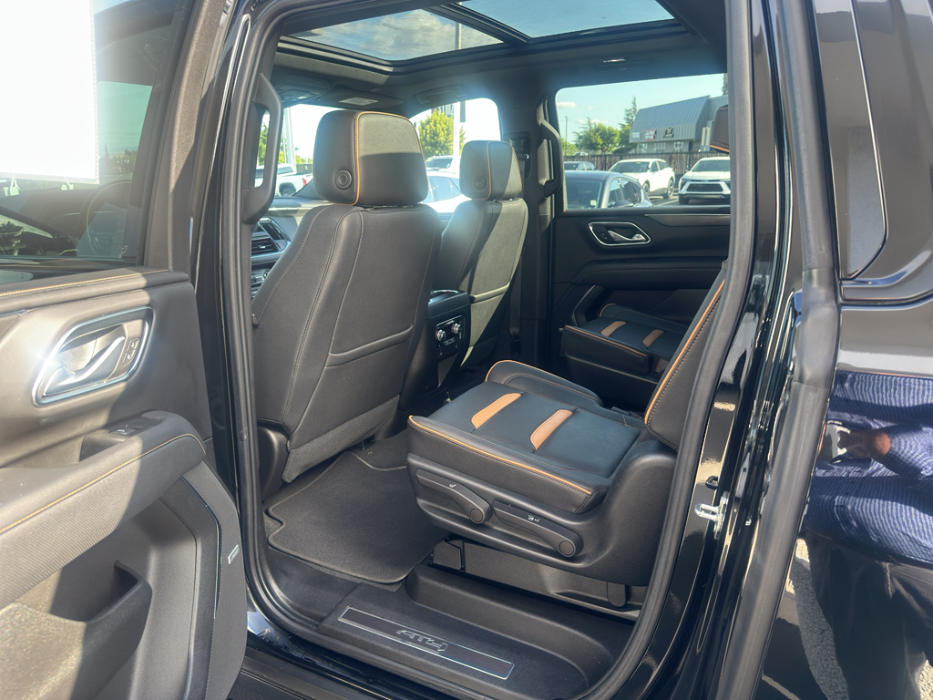 2023 GMC Yukon XL photo 6