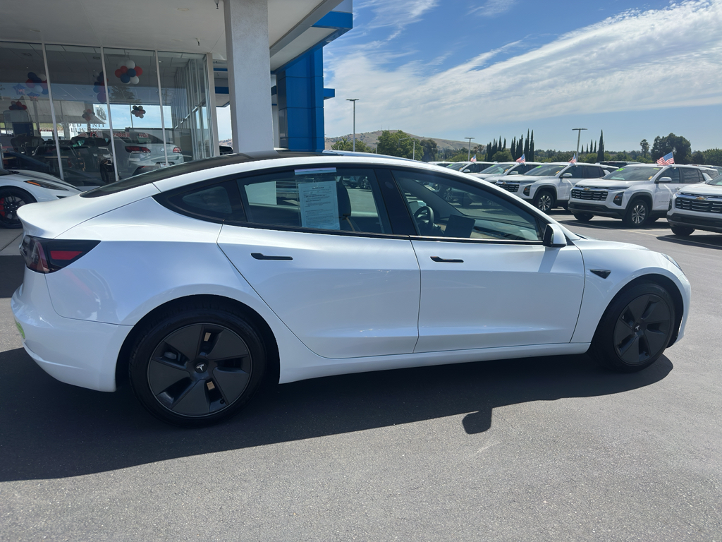 2023 Tesla Model 3 photo 2