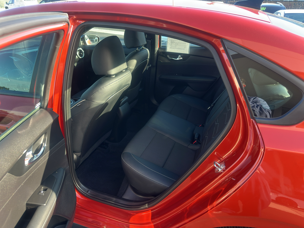 2023 Kia Forte photo 6