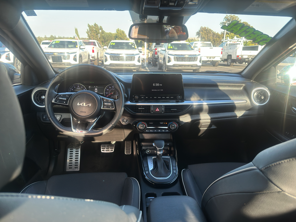 2023 Kia Forte photo 7