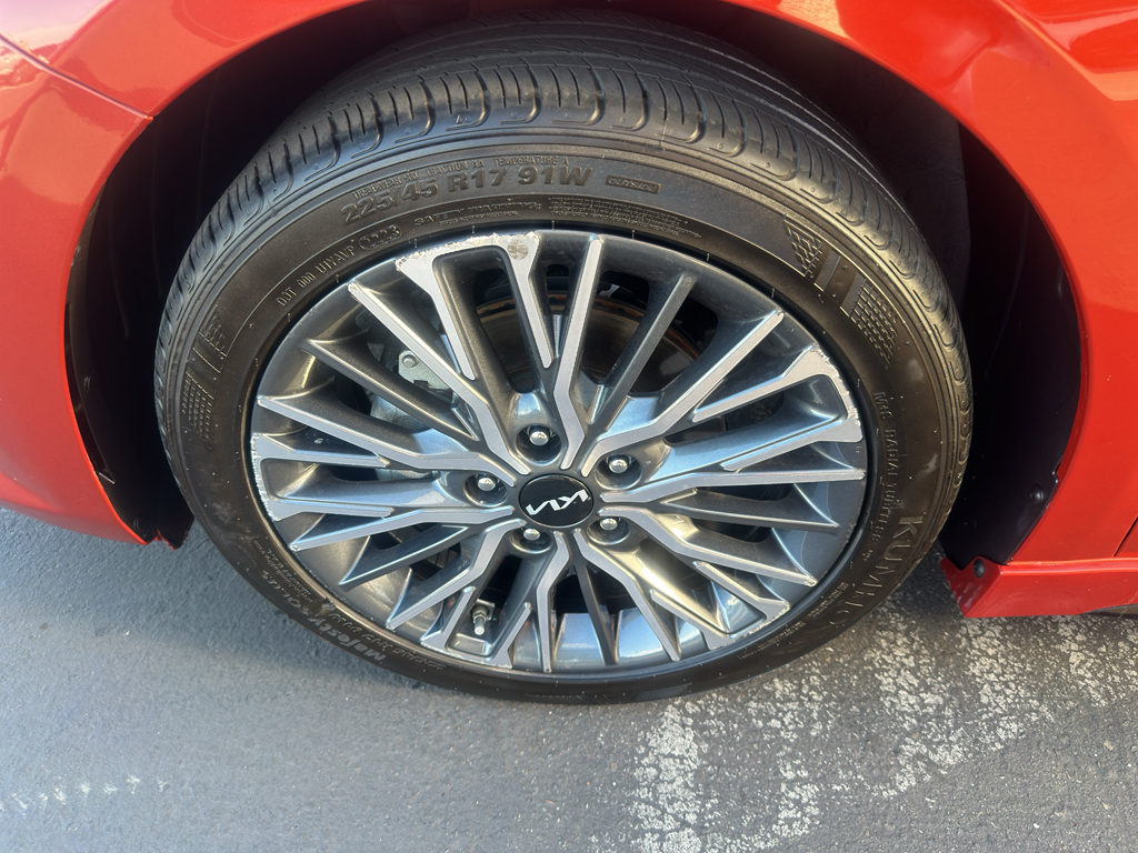 2023 Kia Forte photo 9