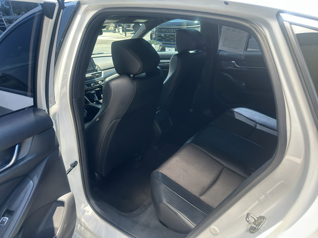 2018 Honda Accord photo 5
