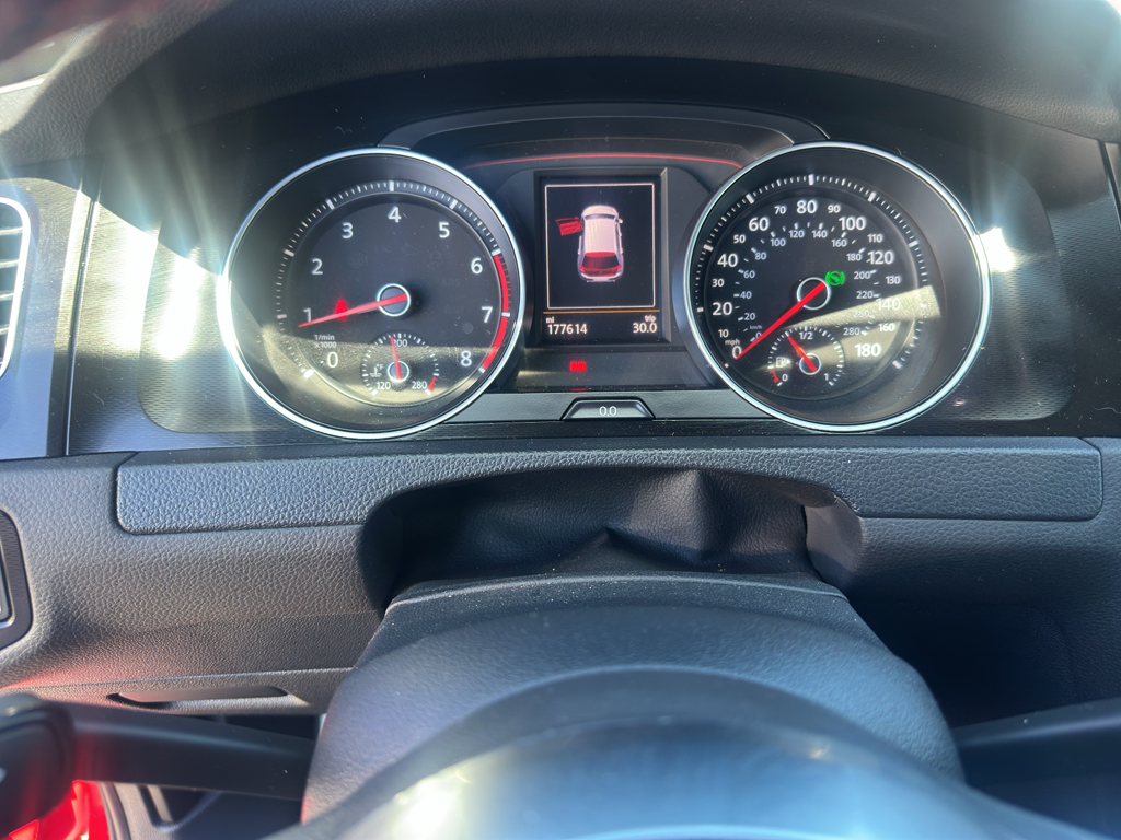 2016 Volkswagen Golf GTI photo 7