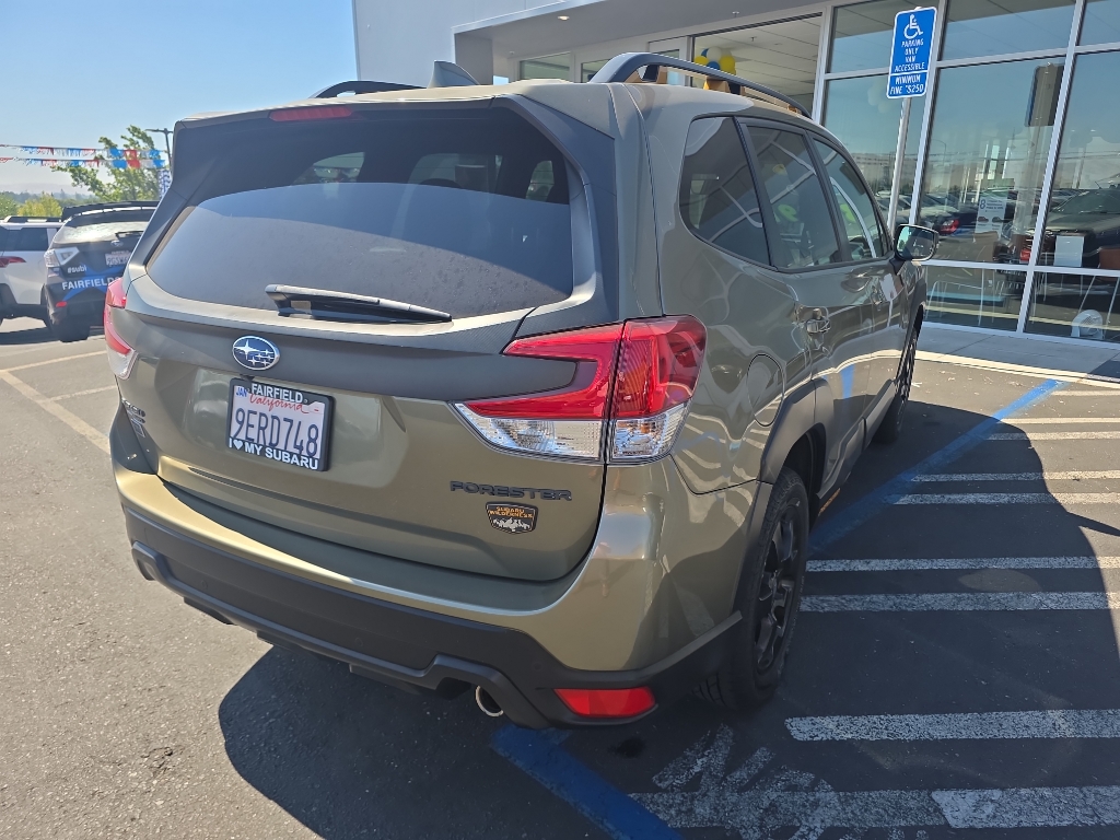 2023 Subaru Forester photo 3