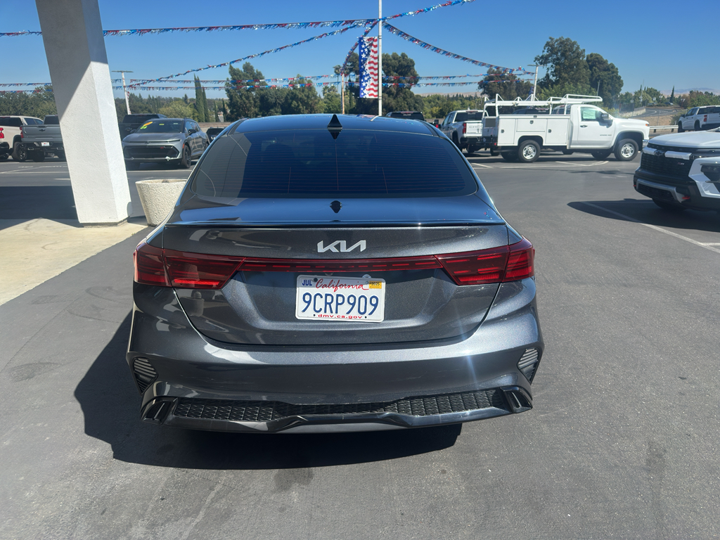 2022 Kia Forte photo 3