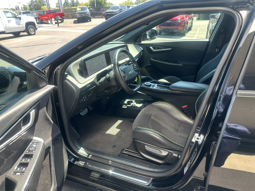2023 Kia EV6 photo 8