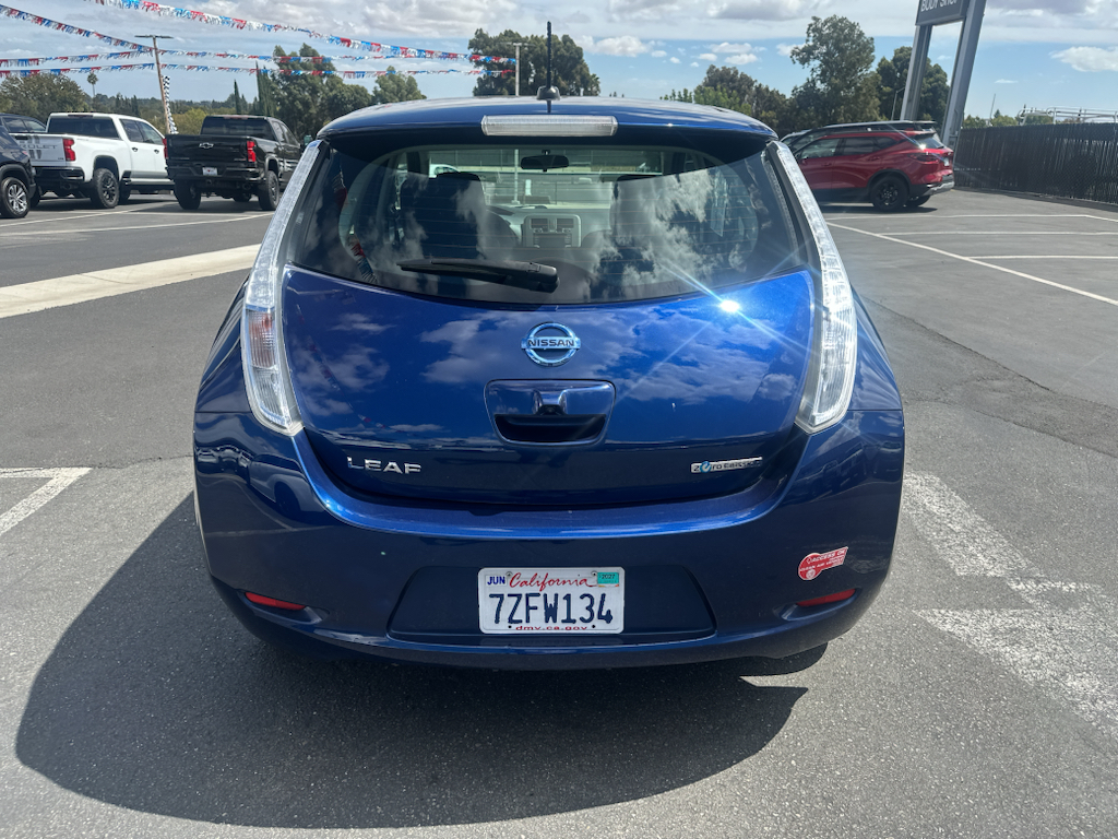 2017 Nissan LEAF photo 3