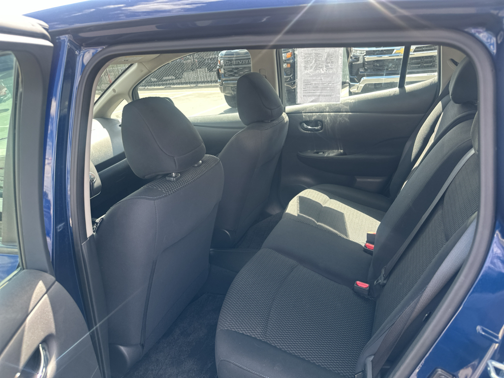 2017 Nissan LEAF photo 5