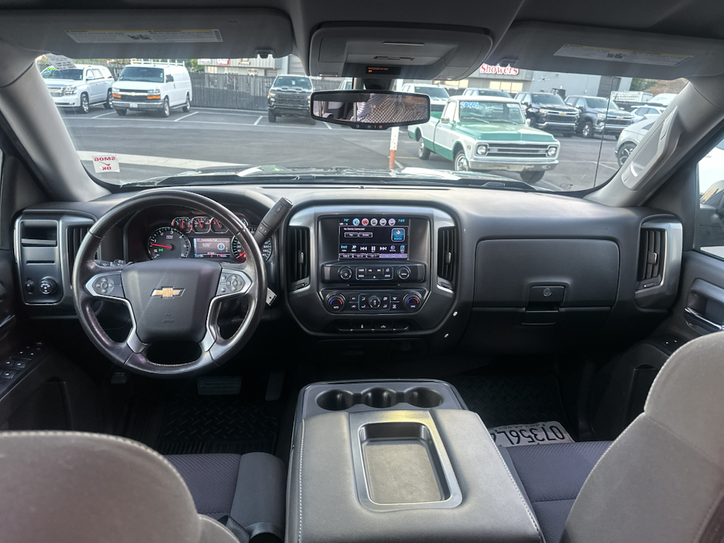 2018 Chevrolet Silverado photo 7