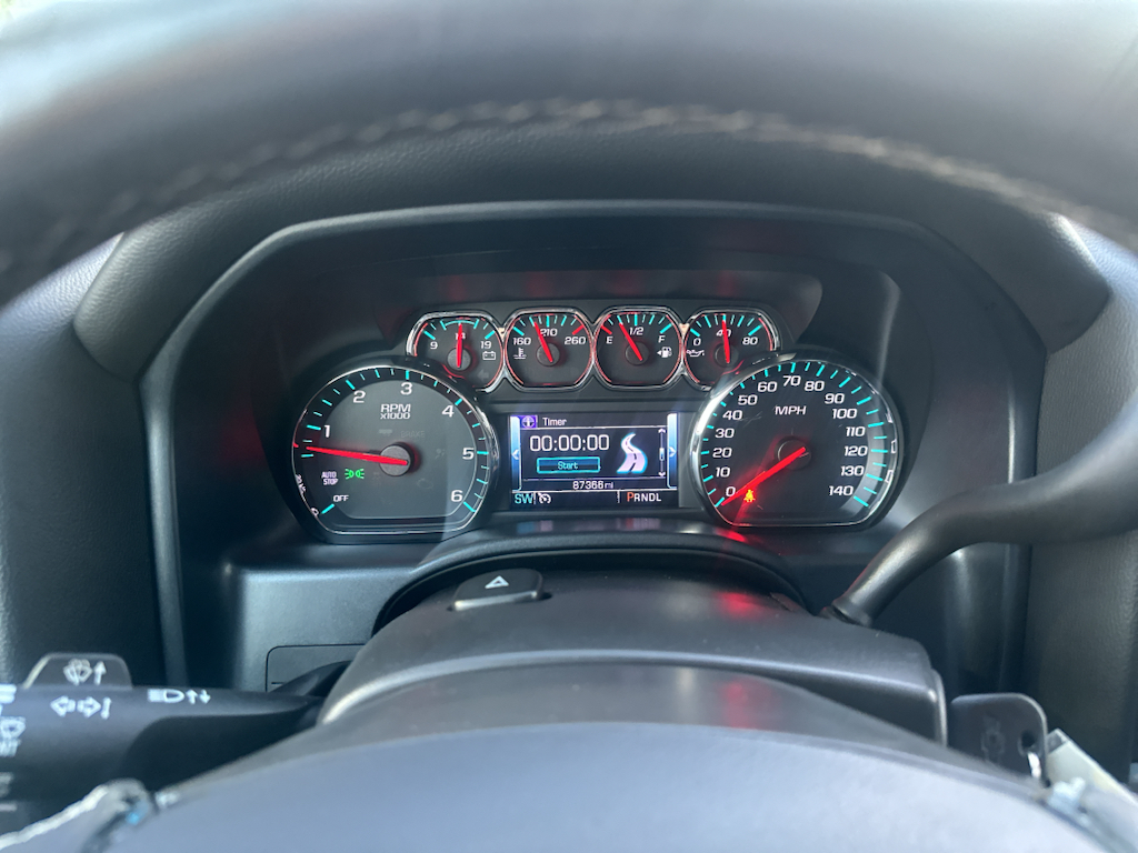2018 Chevrolet Silverado photo 9
