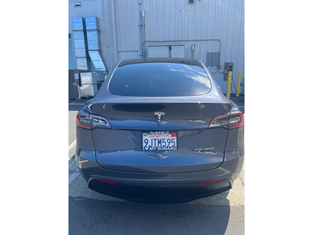 2023 Tesla Model Y photo 4