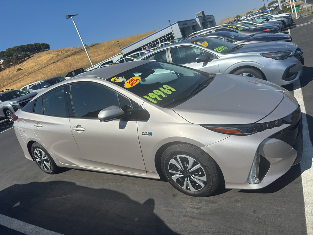 2018 Toyota Prius Prime photo 3