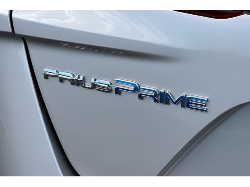 2018 Toyota Prius Prime photo 6
