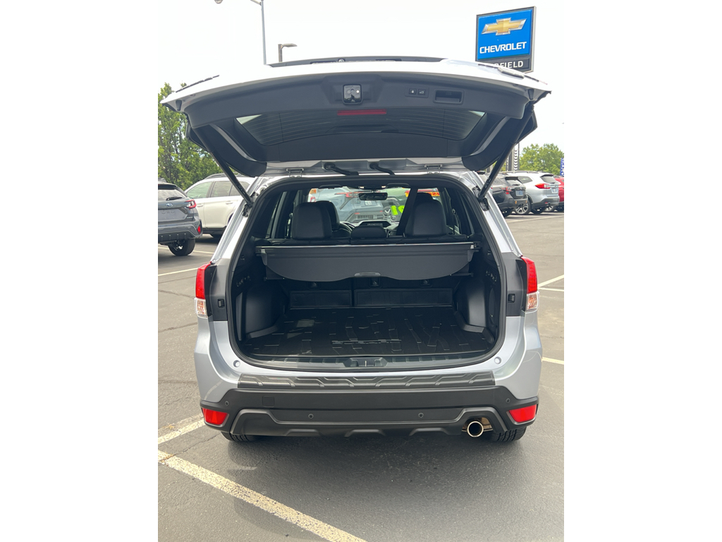 2025 Subaru Forester photo 4