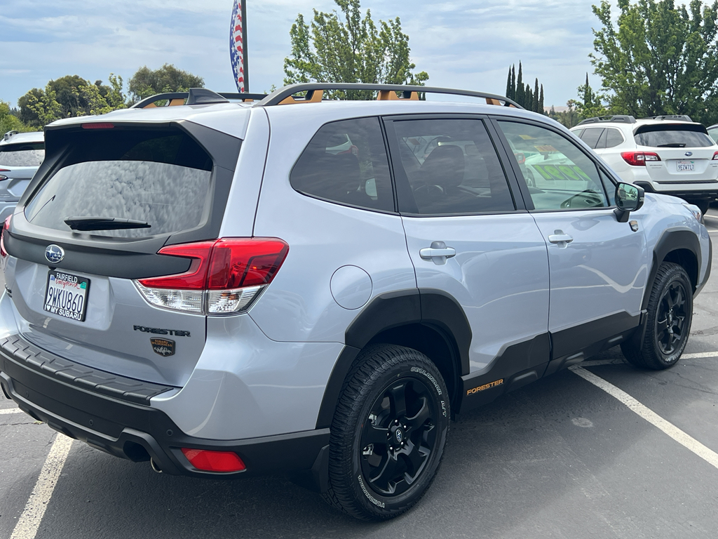 2025 Subaru Forester photo 5
