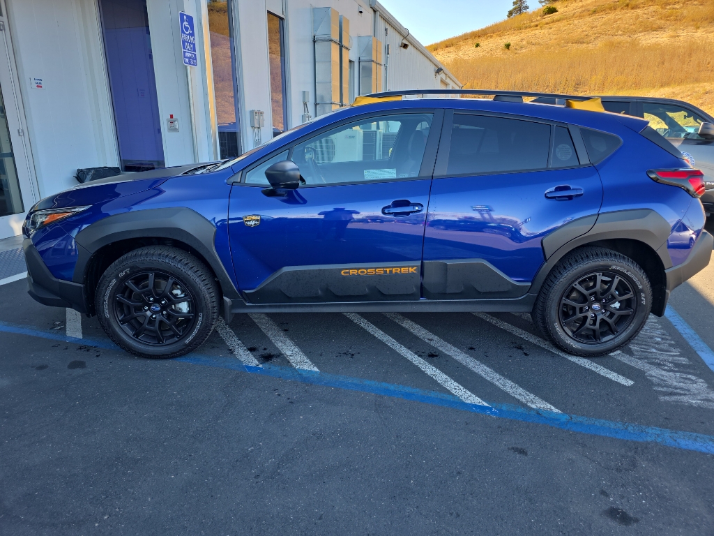 2025 Subaru Crosstrek photo 3