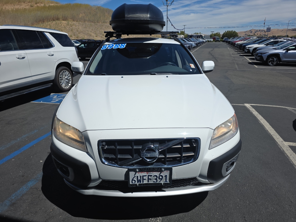 2011 Volvo XC70 photo 2