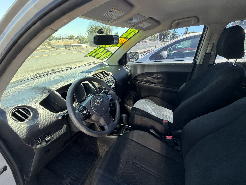 2008 Scion xD photo 8