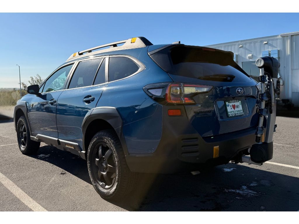 2025 Subaru Outback photo 2