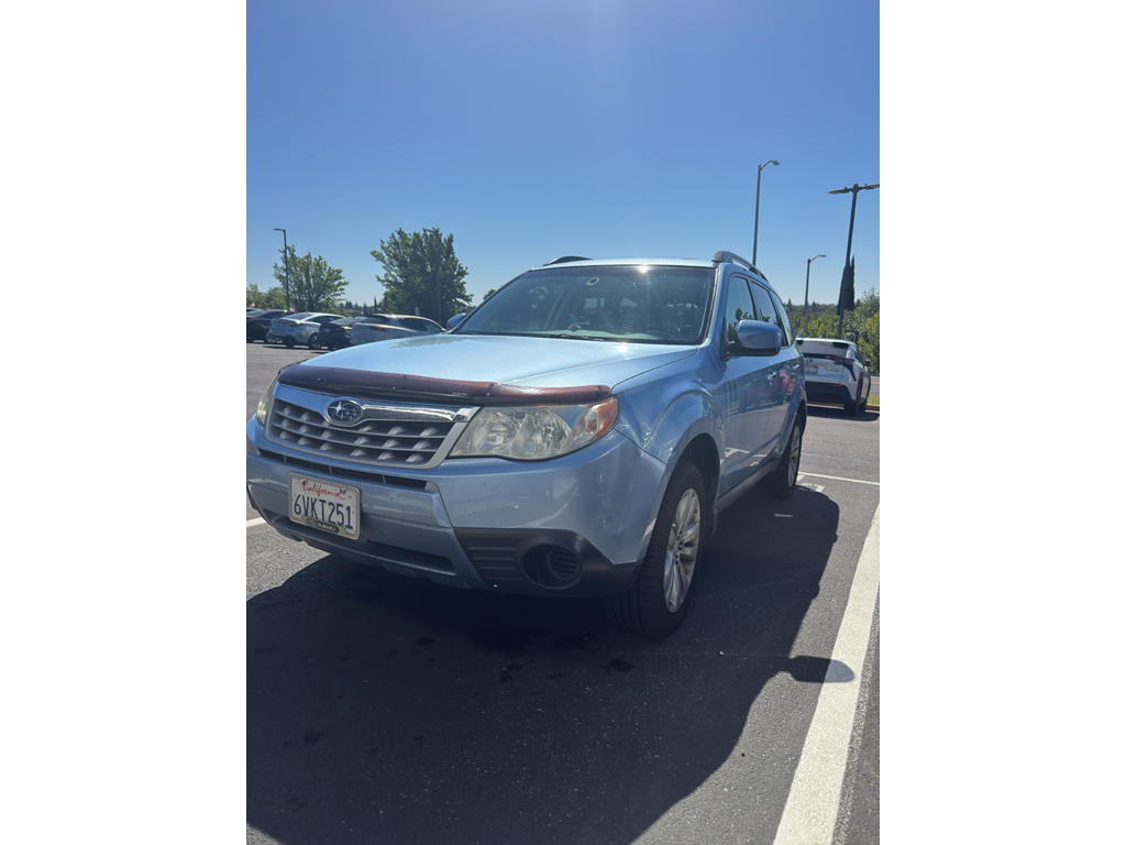 2012 Subaru Forester photo 1