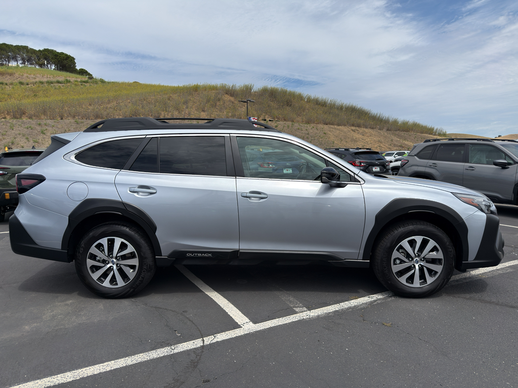 2025 Subaru Outback photo 3