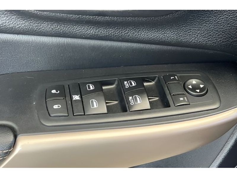 2017 Jeep Cherokee photo 20