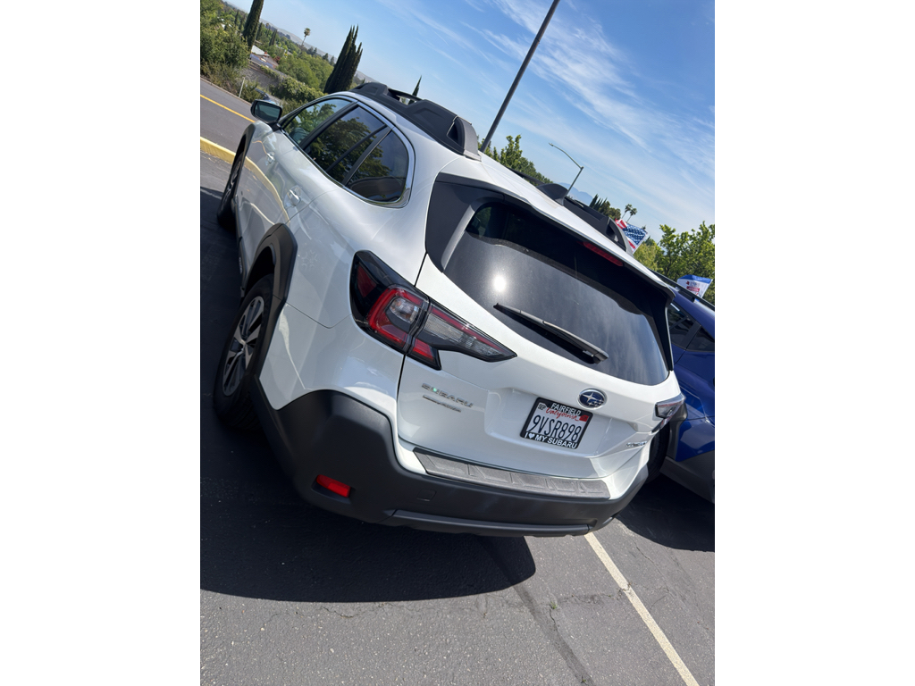 2025 Subaru Outback photo 2