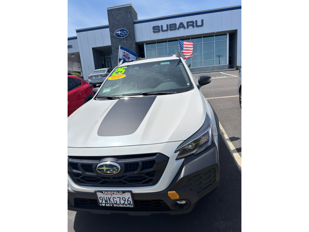 2025 Subaru Outback photo 2