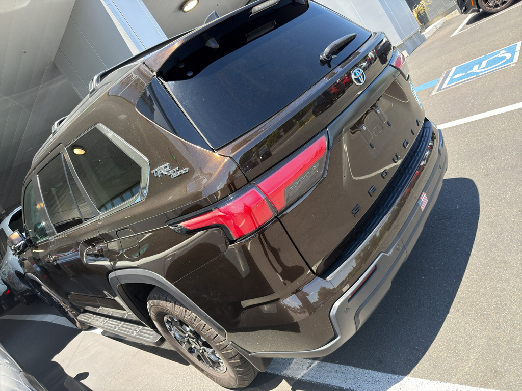 2024 Toyota Sequoia photo 4