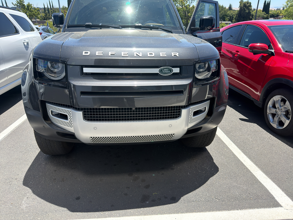 2023 Land Rover Defender 130 photo 5