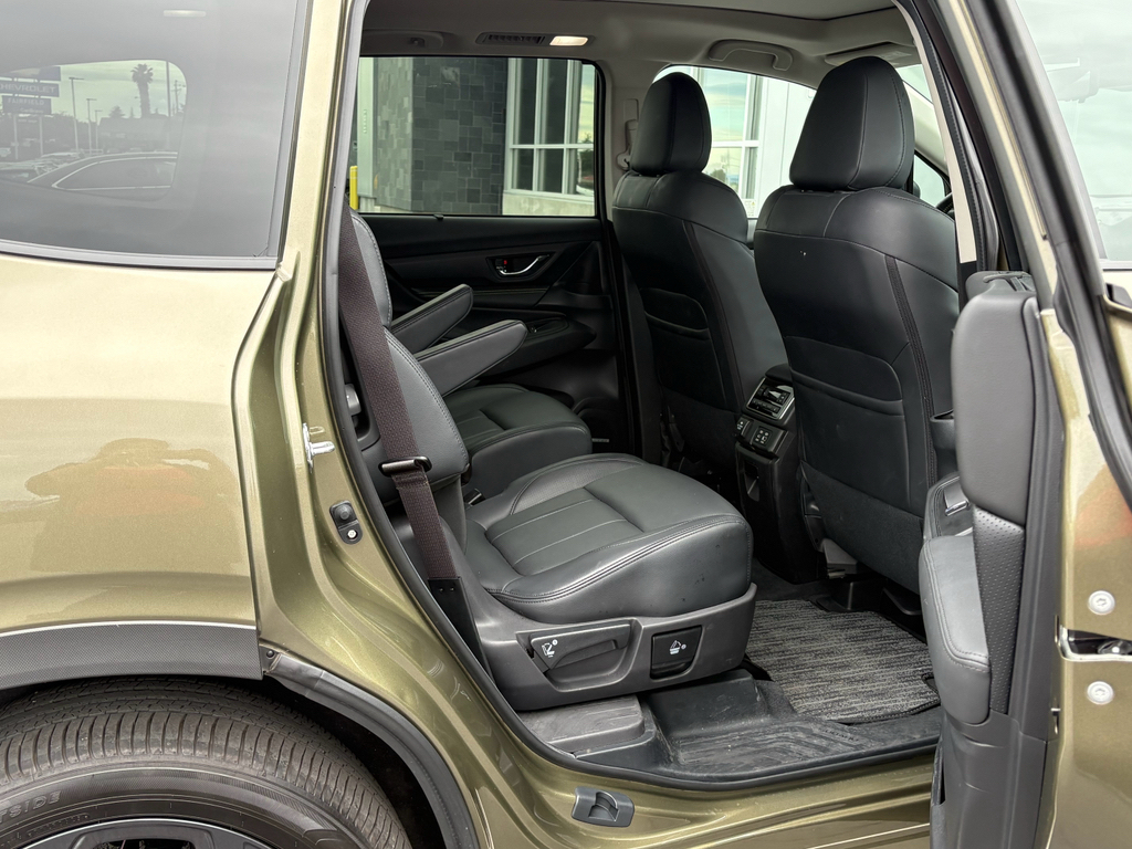 2025 Subaru Ascent photo 3
