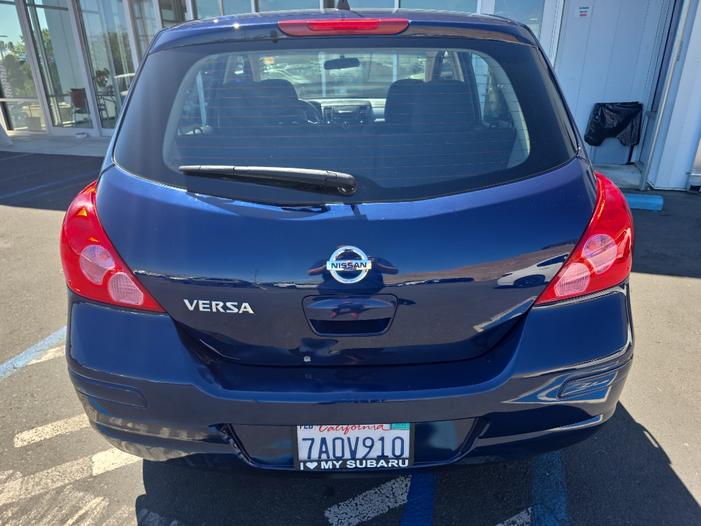 2012 Nissan Versa photo 4