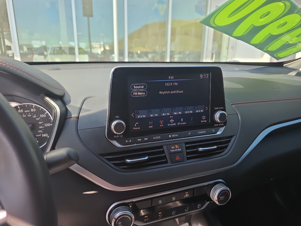 2022 Nissan Altima photo 5