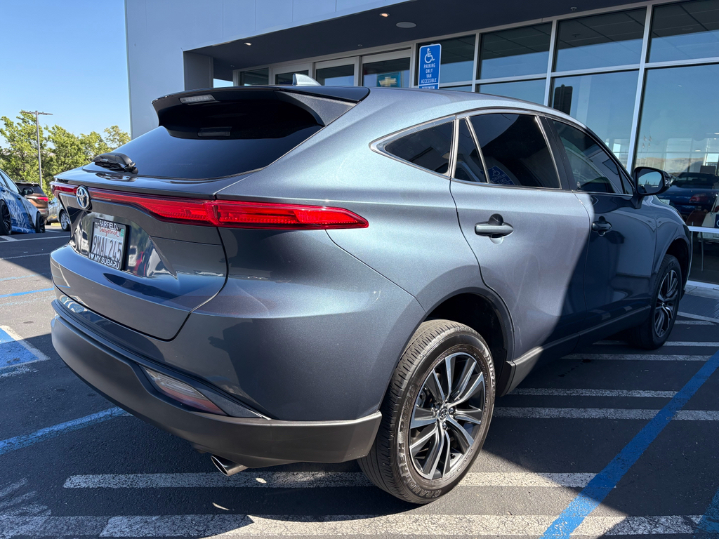 2024 Toyota Venza photo 8