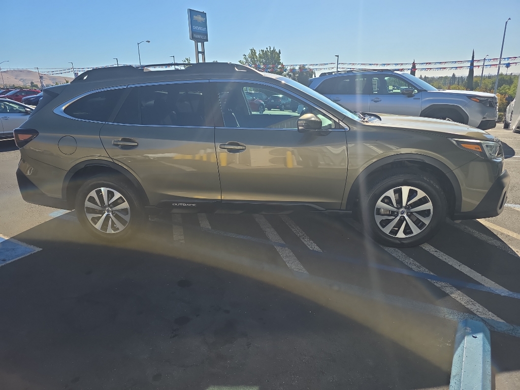2021 Subaru Outback photo 3