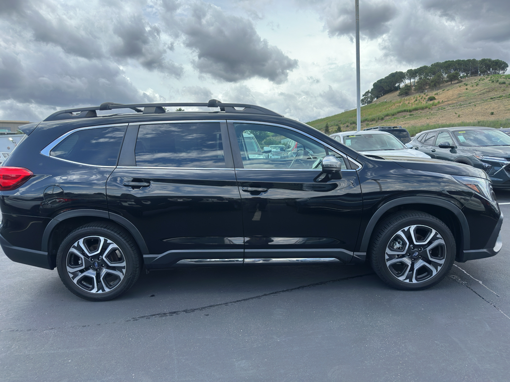 2023 Subaru Ascent photo 3