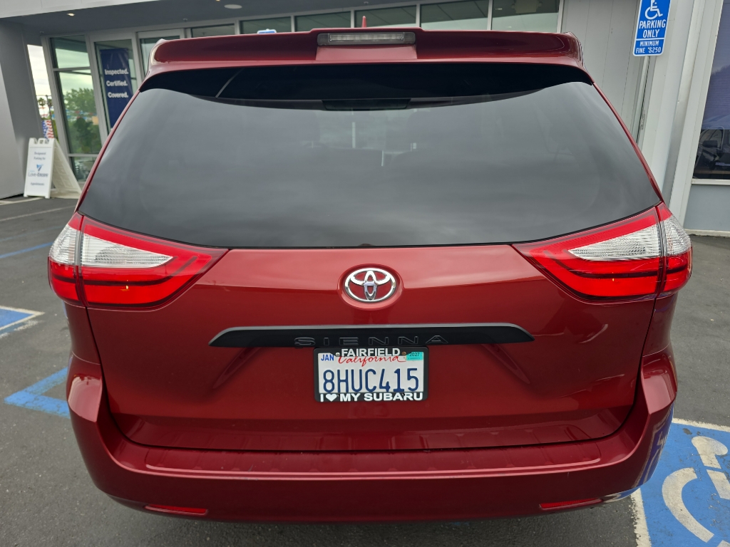 2019 Toyota Sienna photo 4