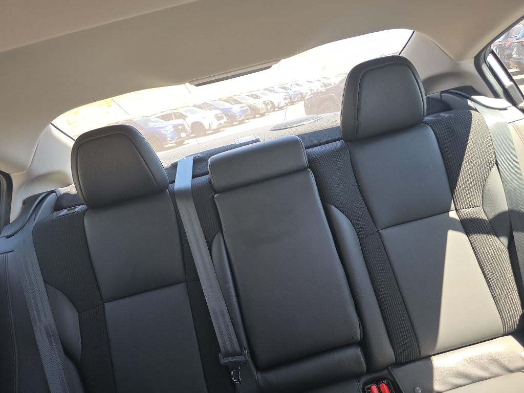 2025 Subaru Legacy photo 8