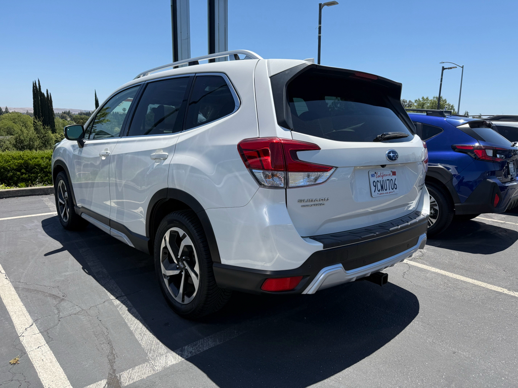 2022 Subaru Forester photo 3