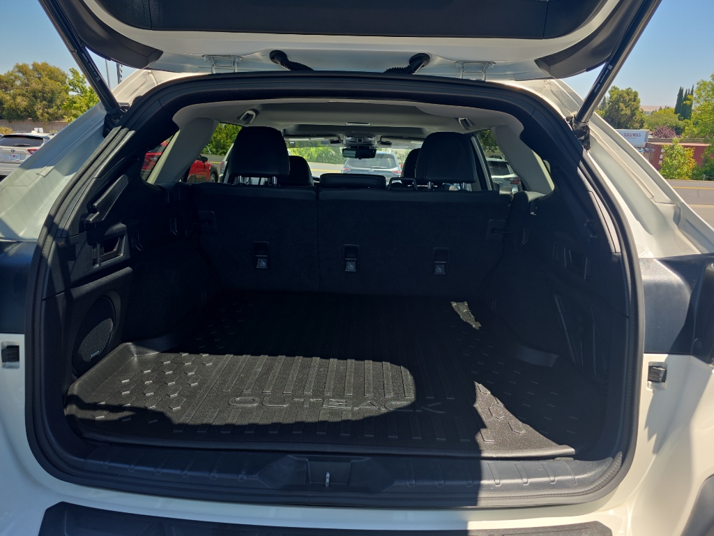 2023 Subaru Outback photo 3