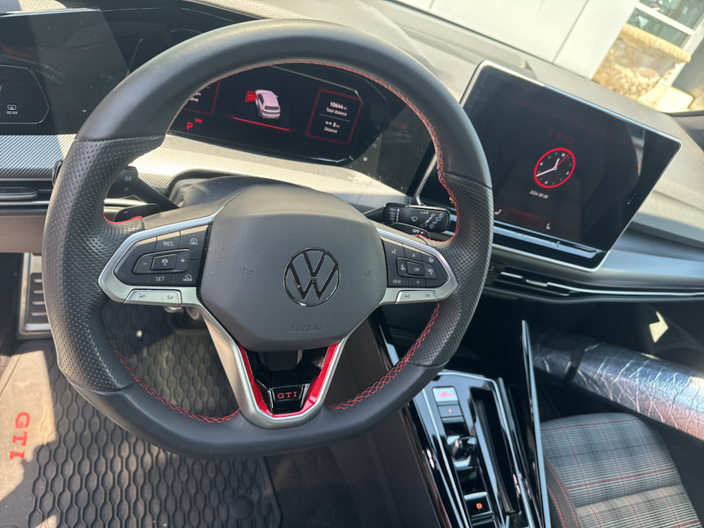 2025 Volkswagen Golf GTI photo 10