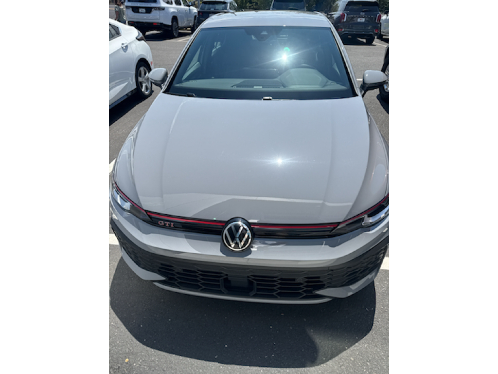 2025 Volkswagen Golf GTI photo 2