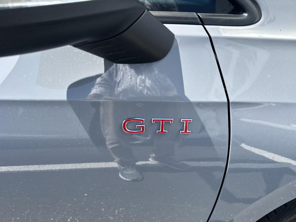 2025 Volkswagen Golf GTI photo 5